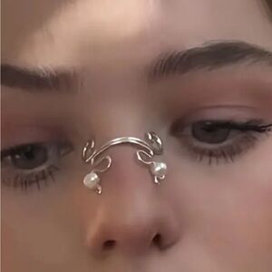 Elegant Silver Nose Cuff with Pearls